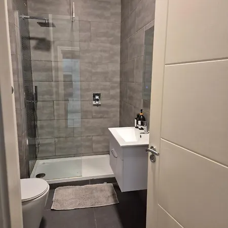 Chic * Bradford (West Yorkshire)